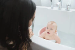 Angelcare Soft-Touch Blauw Badring AC-BR01-AQU -Bekende Babyartikelen Winkel Angelcare Soft Touch Badring sfeer foto