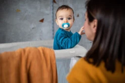 Babygo Groovy Grijs Campingbedje Incl. Bodemverhoger 4551 11 Babygo Groovy Grijs Campingbedje Incl. Bodemverhoger 4551 -Bekende Babyartikelen Winkel babygo groovy grijs campingbedje incl. bodemverhoger 11