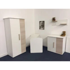Babykamer Jasper: Ledikant, Commode En 2-Deurskast