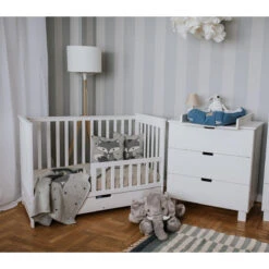 Babykamer Lieke Wit: Ledikant & Commode