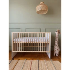 Babykamer Milly: Ledikant & Commode -Bekende Babyartikelen Winkel babykamermillyledikantcommodesfeer1 2