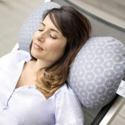 Babymoov Dream Belt Zwangerschapsriem Incl. Mum & B Zwangerschapskussen A108811 12 Babymoov Dream Belt Zwangerschapsriem Incl. Mum & B Zwangerschapskussen A108811 -Bekende Babyartikelen Winkel babymoov mum b maternity cushion dotwork lifestyle 1