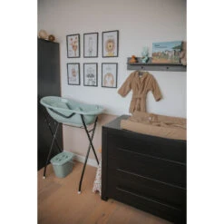 MamaLoes Stone Green Badset Incl. Witte Badstandaard 18 MamaLoes Stone Green Badset Incl. Witte Badstandaard -Bekende Babyartikelen Winkel badstof nougat 03 10