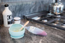 Bo Jungle B-Food Dispenser Grijs Knijpzakje B500630 -Bekende Babyartikelen Winkel bo jungle b food dispenser grijs knijpzakje b500630 4