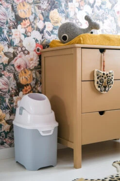 DiaperChamp ONE Silver Luieremmer 2106 5 DiaperChamp ONE Silver Luieremmer 2106 -Bekende Babyartikelen Winkel diaperchamp one silver luieremmer 2106 1