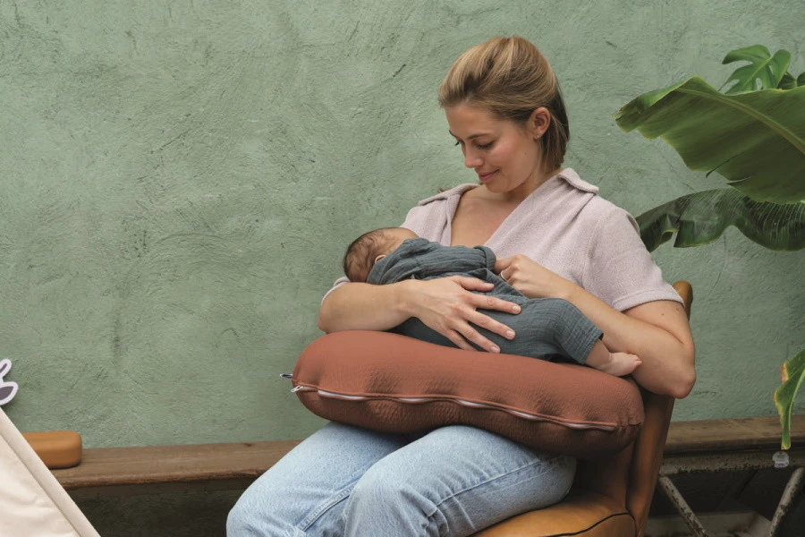 Doomoo Softy Tetra Jersey Terracotta Voedingskussen S82 Doomoo Softy Tetra Jersey Terracotta Voedingskussen S82 -Bekende Babyartikelen Winkel doomoo softy tetra jersey terracotta voedingskussen 5