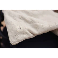 Jollein Grain Knit Oatmeal 3/5 Punts 0-9 Maanden Autostoel Voetenzak 025-811-67047 -Bekende Babyartikelen Winkel jollein grain knit oatmeal 0 9 maanden autostoel voetenzak 025 811 67047 1