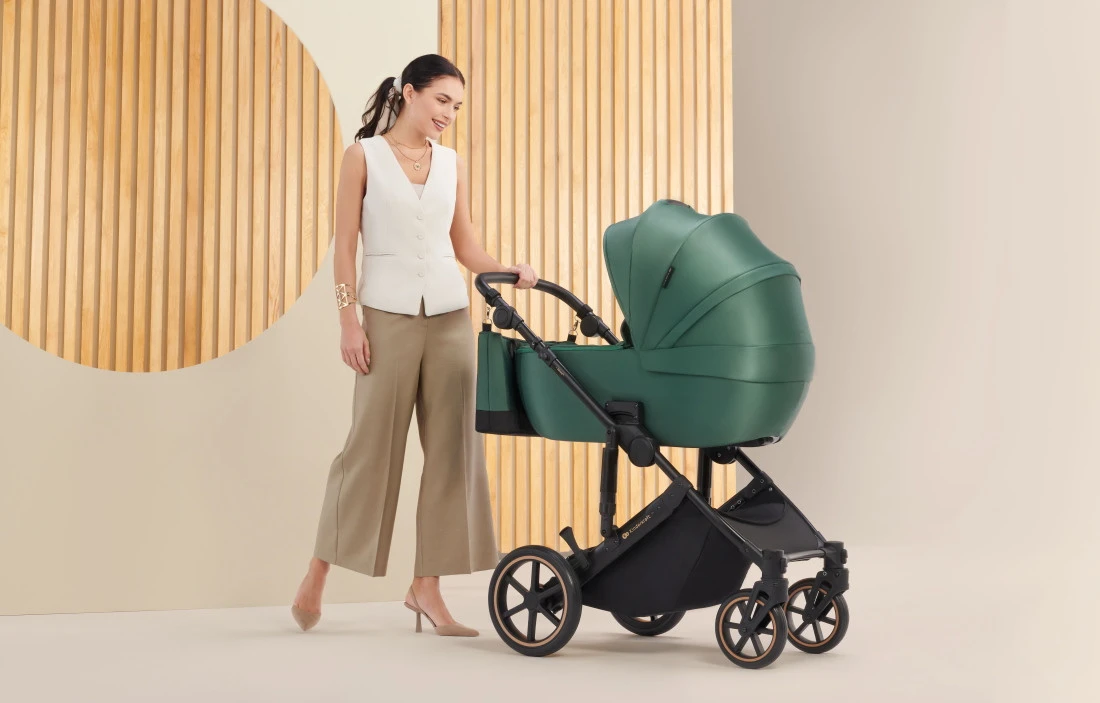 Kinderkraft Prime 2 Shadow Grey 3-in-1 Kinderwagen incl. Autostoel KSPRIM02GRY3000 Kinderkraft Prime 2 Shadow Grey 3-in-1 Kinderwagen Incl. Autostoel KSPRIM02GRY3000 -Bekende Babyartikelen Winkel kinderkraft prime 2 kinderwagen sfeerfoto 2 2