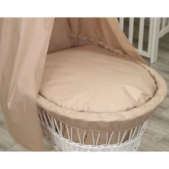 MamaLoes Pure Beige Deluxe Wit Baby Wiegje 84482 4 MamaLoes Pure Beige Deluxe Wit Baby Wiegje 84482 -Bekende Babyartikelen Winkel mamaloes amy beige bekleding voor deluxe wieg 84482 3