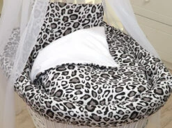 MamaLoes Panter Grijs Deluxe Wit Baby Wiegje 80749 4 MamaLoes Panter Grijs Deluxe Wit Baby Wiegje 80749 -Bekende Babyartikelen Winkel mamaloes panter grijs deluxe wit baby wiegje 80749 1