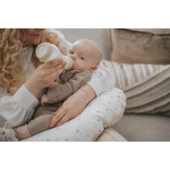 MamaLoes Berry Branch Medium Voedingskussen ML2061 12 MamaLoes Berry Branch Medium Voedingskussen ML2061 -Bekende Babyartikelen Winkel mamaloes stippen medium voedingskussen ml020303 14