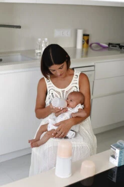 Suavinex Zero.Zero Anti-Colic Medium Flow Zuigfles 270ml SXZBRF050012 -Bekende Babyartikelen Winkel suavinex zer .zer anti colic zuigfles 6 2